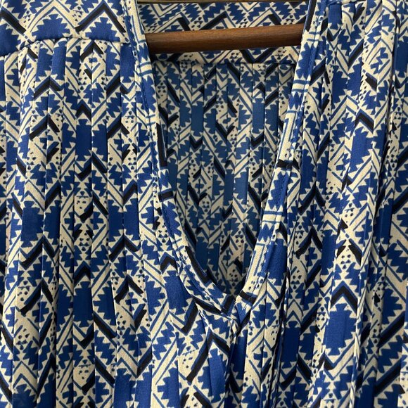 Maeve Dress size Small tie front v neck Lined, pockets - Picture 4 of 11